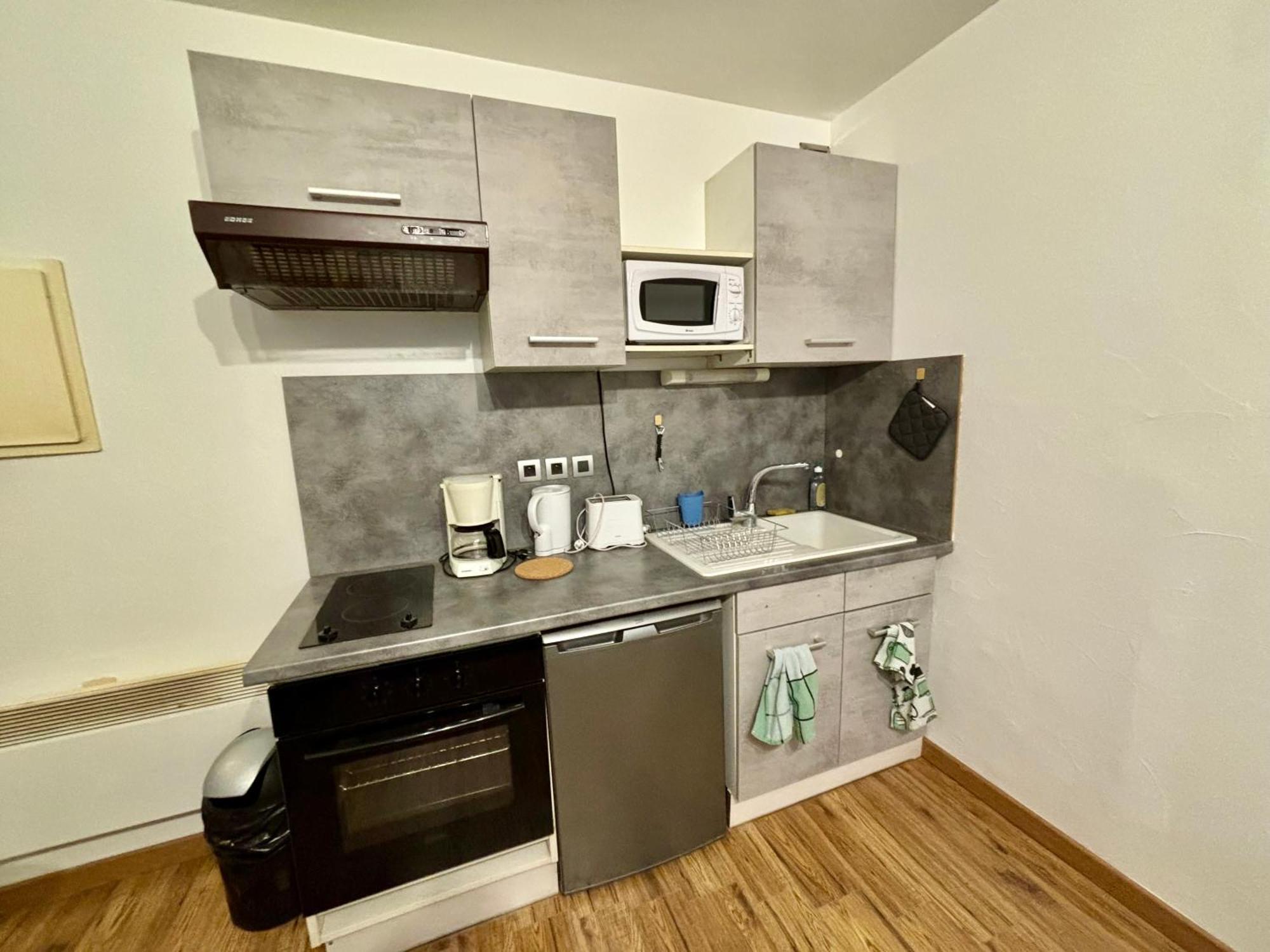 studio - baignoire - prêt de vtt - lave linge Le Puy-en-Velay Esterno foto